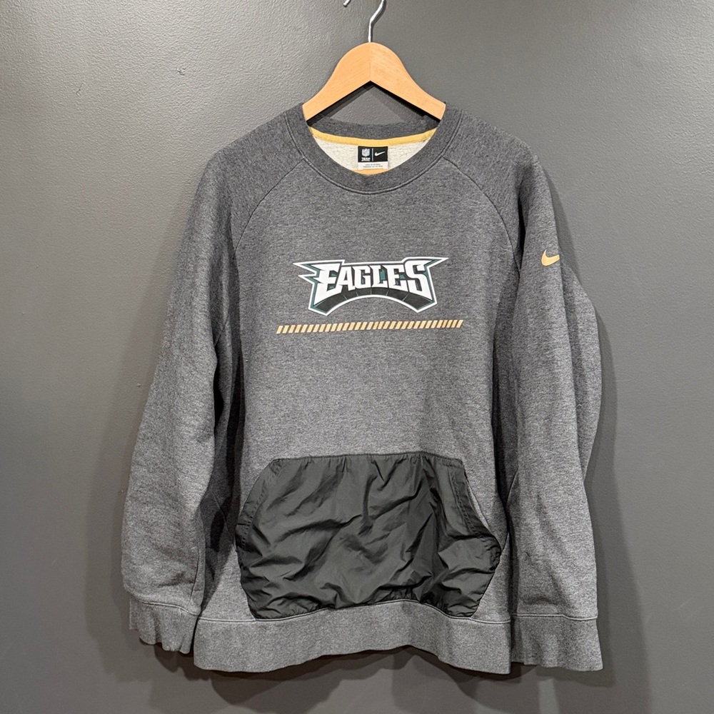 Philadelphia Eagles Men's Gray Crewneck Sweater